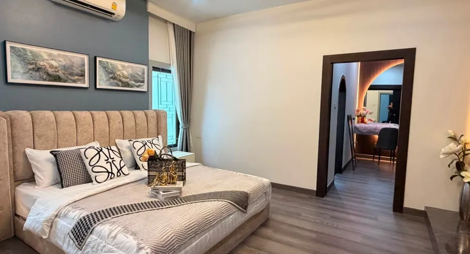 For sale 4 bedrooms villa in Bang Lamung, Chonburi