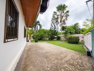 For rent 3 bedrooms villa in Mueang Phuket, Phuket