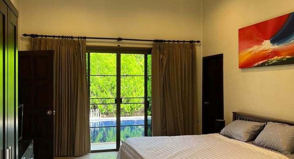 À louer 3 chambres villa à Mueang Phuket, Phuket