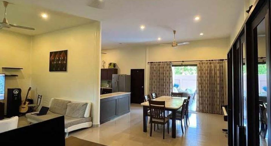 À louer 3 chambres villa à Mueang Phuket, Phuket