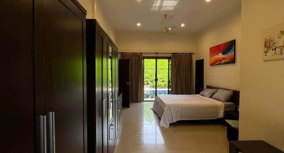 À louer 3 chambres villa à Mueang Phuket, Phuket