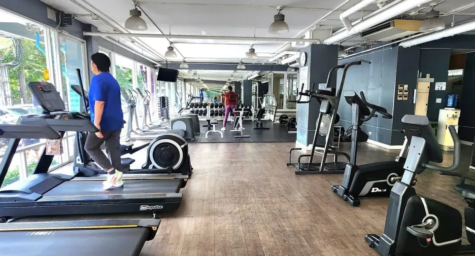 For rent studio condo in Huai Khwang, Bangkok