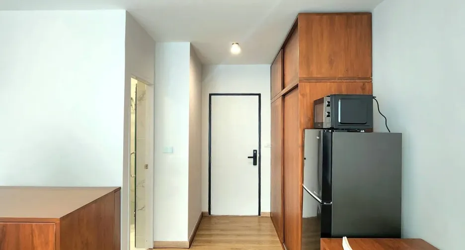 For rent studio condo in Huai Khwang, Bangkok