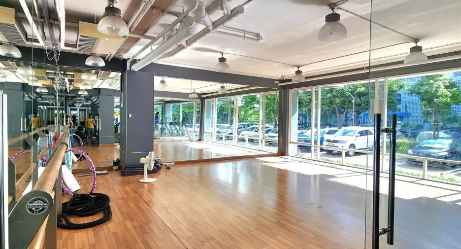 For rent studio condo in Huai Khwang, Bangkok