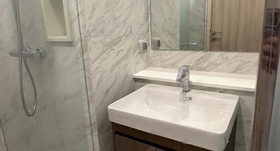 For sale 1 bed condo in Khlong San, Bangkok