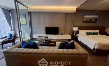 For sale 1 bed condo in Khlong Toei, Bangkok