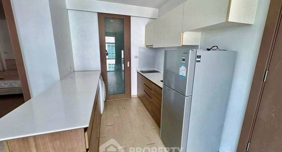 For sale 1 bed condo in Si Racha, Chonburi