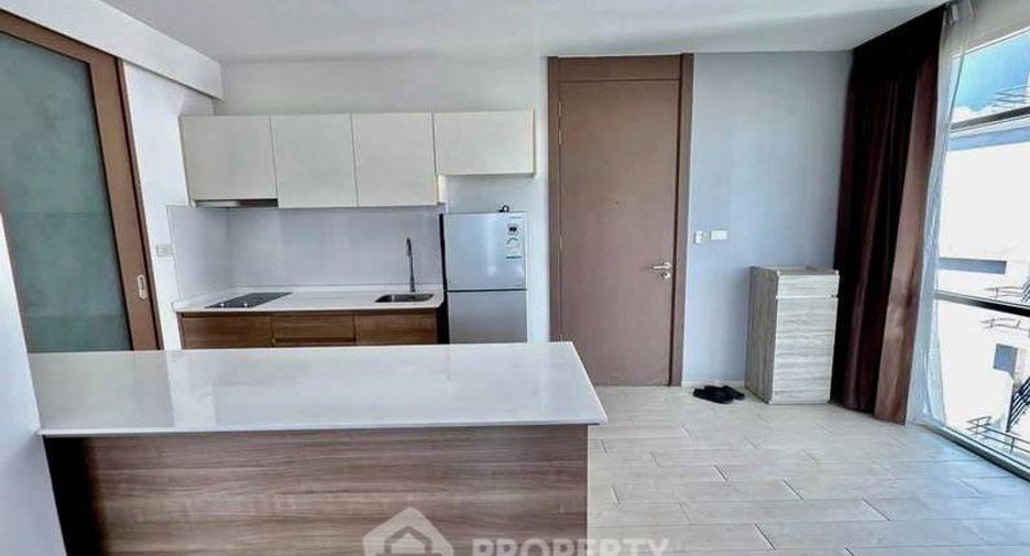 For sale 1 bed condo in Si Racha, Chonburi