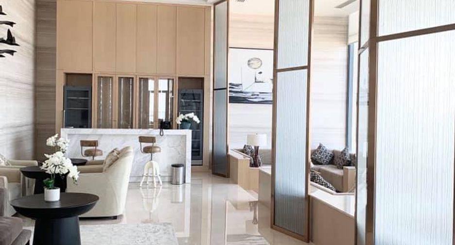 For rent 2 bedrooms condo in Watthana, Bangkok