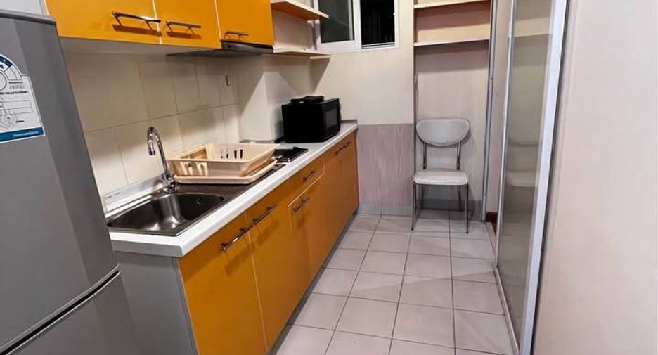 Condo en alquiler de 1 habitaciones en Khlong Toei, Bangkok