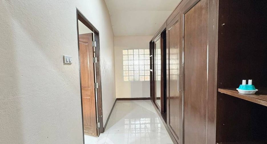 À louer 3 chambres condo à Bang Lamung, Chonburi