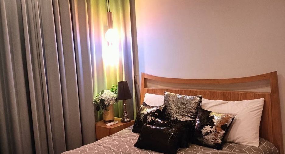 For rent 2 bedrooms condo in Watthana, Bangkok