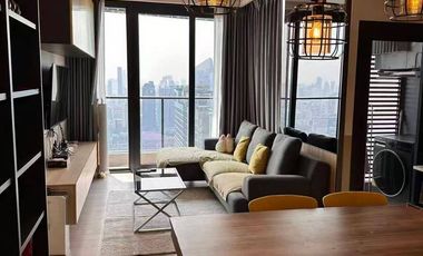 For rent 2 bedrooms condo in Huai Khwang, Bangkok
