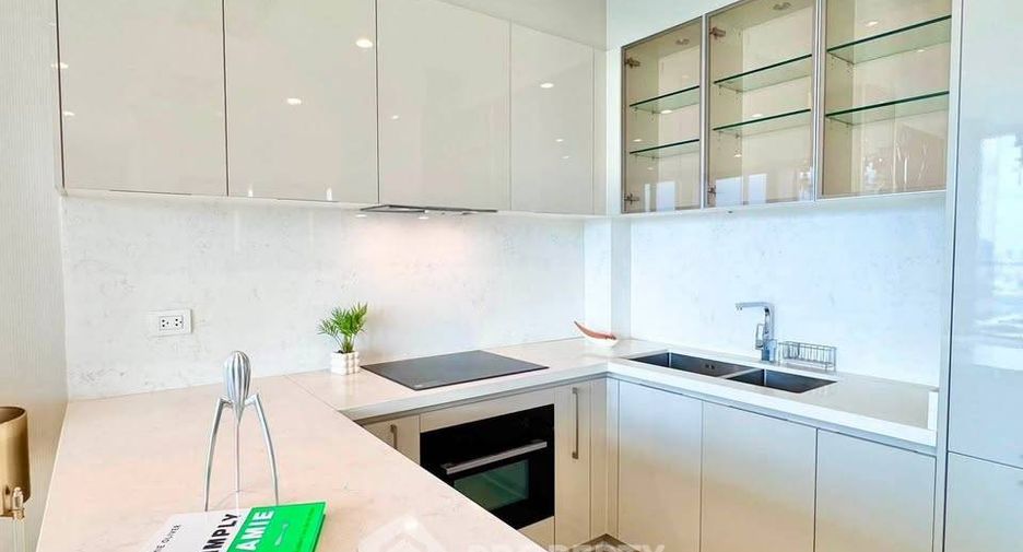 Wohnung zur Miete mit 2 Zimmer in Pathum Wan, Bangkok