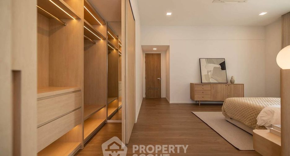 For rent 3 bedrooms house in Saphan Sung, Bangkok