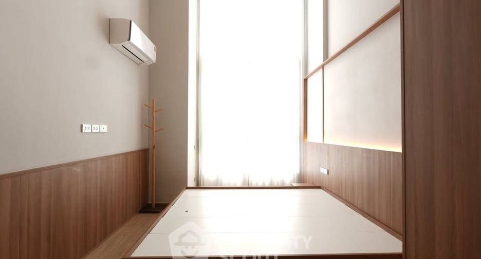 For rent 2 bedrooms condo in Bang Rak, Bangkok