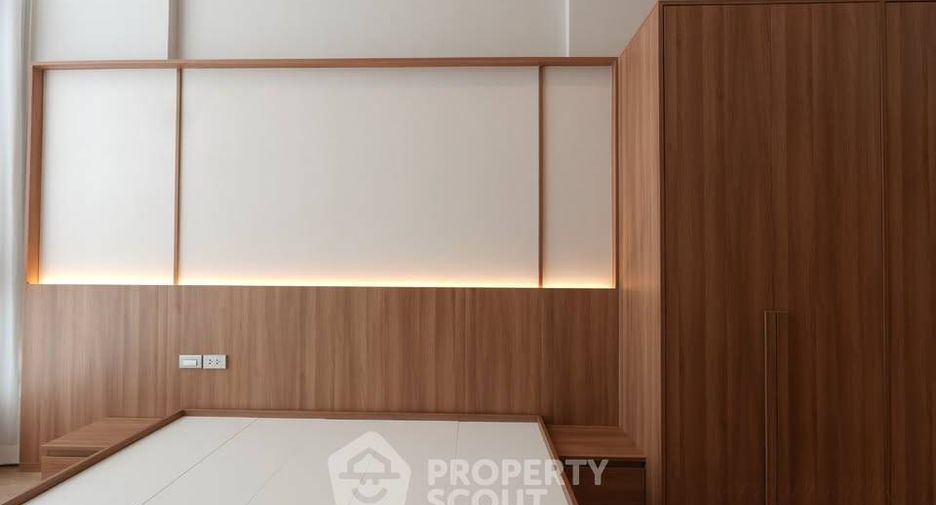 For rent 2 bedrooms condo in Bang Rak, Bangkok