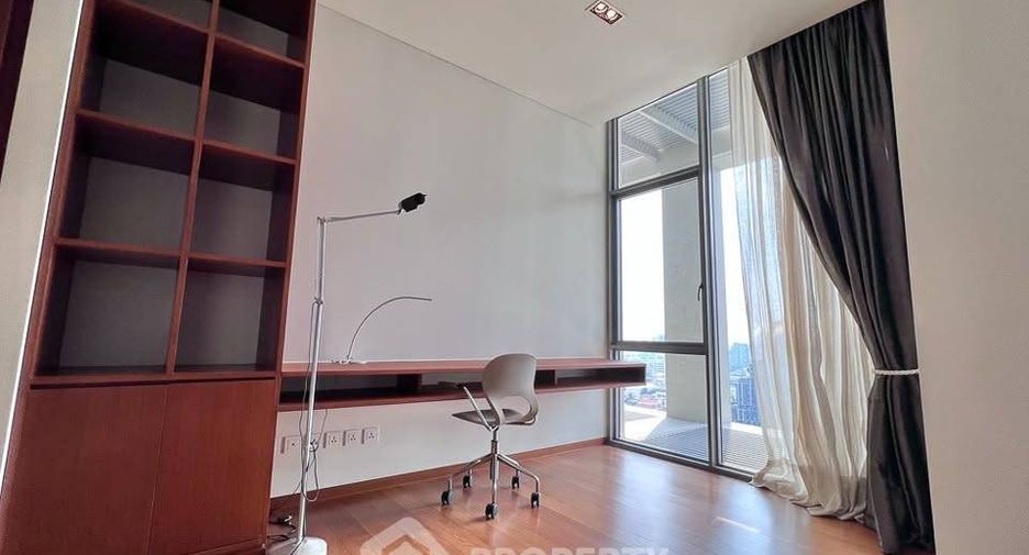 For rent 2 bedrooms condo in Sathon, Bangkok