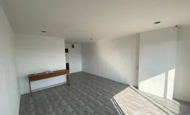 For sale 1 bed condo in Huai Khwang, Bangkok