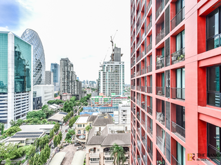 For sale 1 bed condo in Phaya Thai, Bangkok