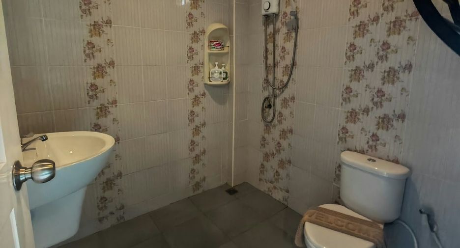 For sale 35 bedrooms hotel in Mueang Krabi, Krabi