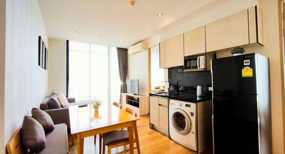 For sale 2 bedrooms condo in Khlong Toei, Bangkok