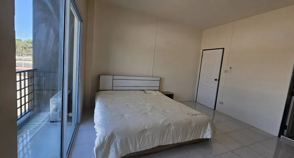 For sale 3 bedrooms retail Space in Mae Rim, Chiang Mai
