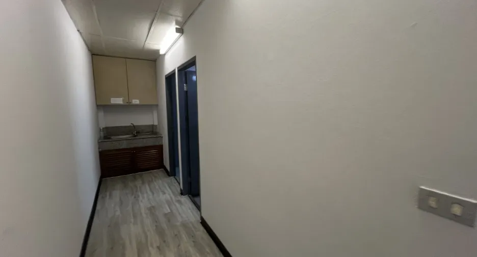 For rent office in Khlong Toei, Bangkok