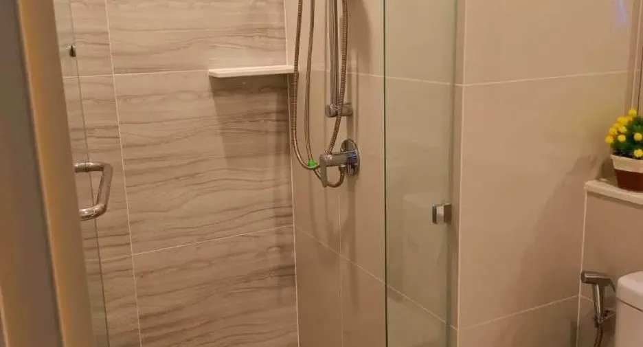 For rent studio condo in Khlong Toei, Bangkok