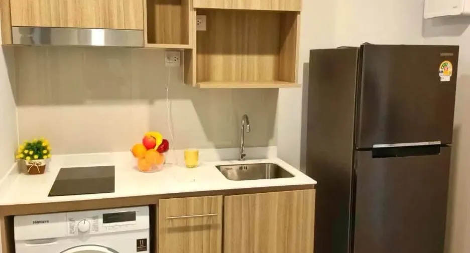 For rent studio condo in Khlong Toei, Bangkok