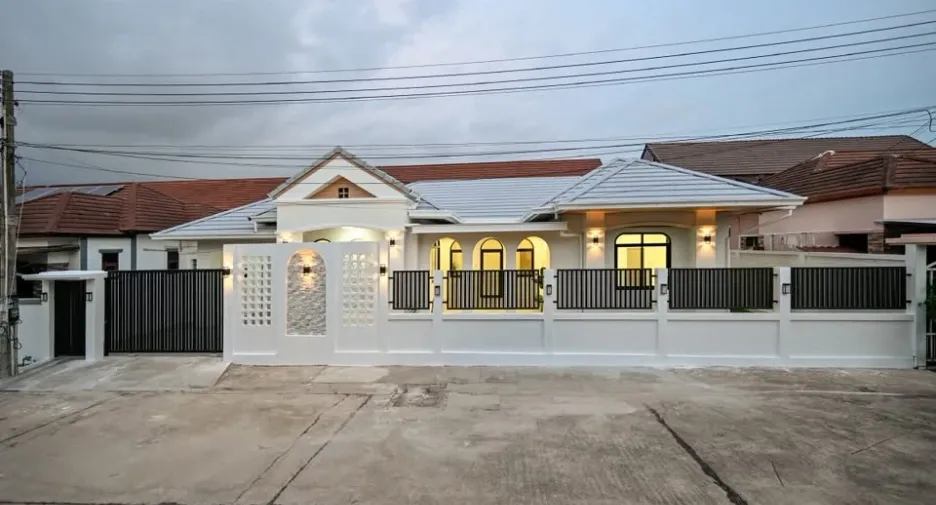 For sale 3 bedrooms house in Bang Lamung, Chonburi