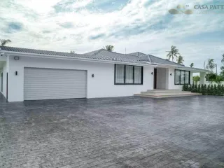 For sale 5 bedrooms villa in Bang Lamung, Chonburi
