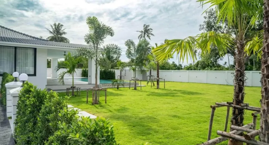 For sale 5 bedrooms villa in Huay Yai, Pattaya