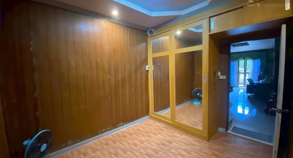 For sale 4 bedrooms house in Bang Lamung, Chonburi