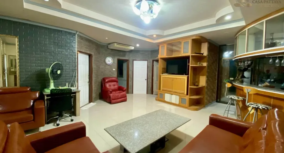 For sale 4 bedrooms house in Bang Lamung, Chonburi