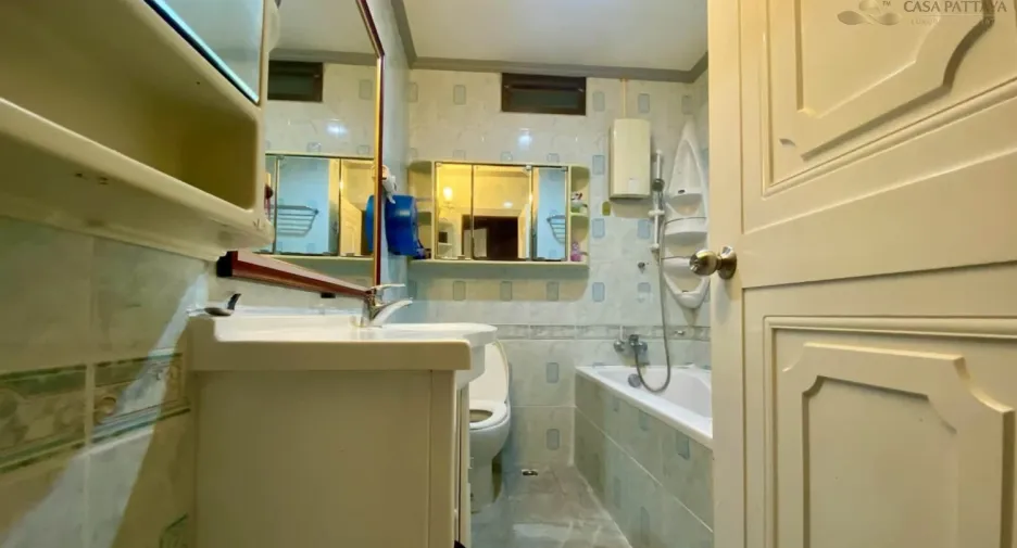 For sale 4 bedrooms house in Bang Lamung, Chonburi