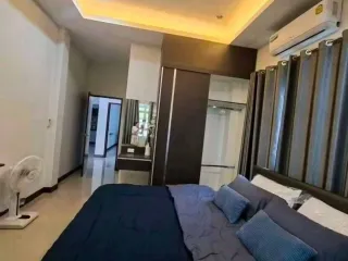 For rent 4 bedrooms villa in Bang Lamung, Chonburi