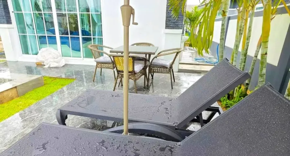 For rent 4 bedrooms villa in Bang Lamung, Chonburi