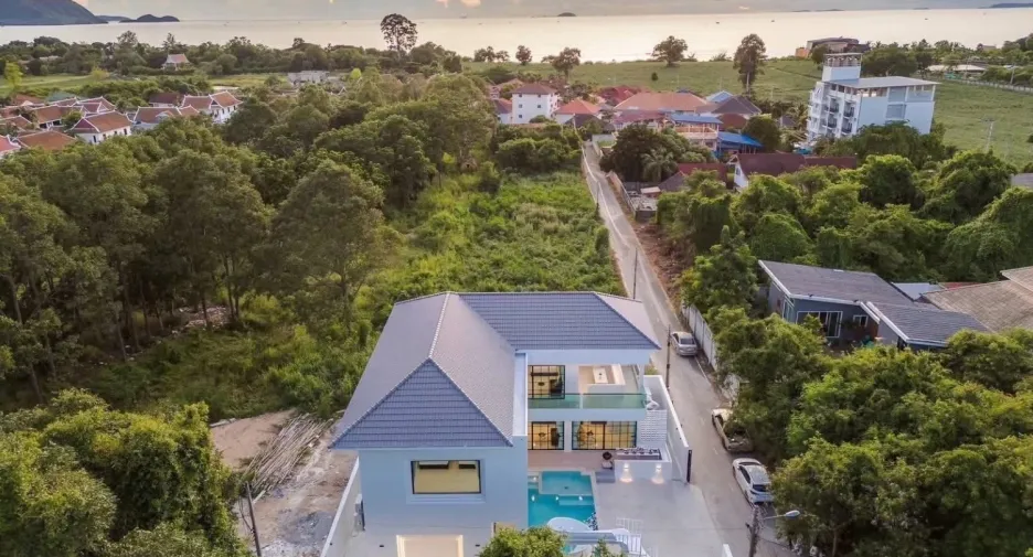 For sale 5 bedrooms villa in Na Jomtien, Pattaya