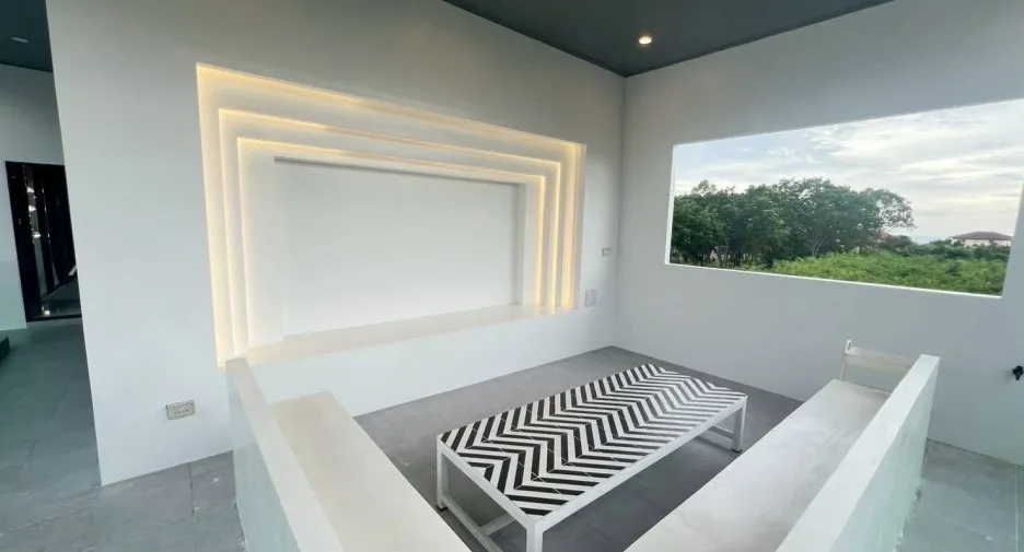 For sale 5 bedrooms villa in Na Jomtien, Pattaya