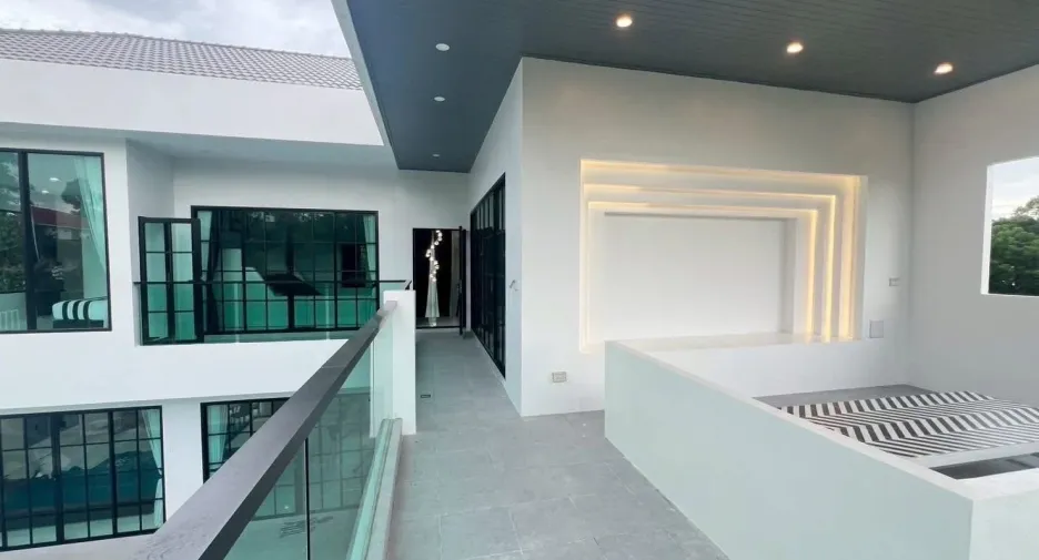 For sale 5 bedrooms villa in Na Jomtien, Pattaya