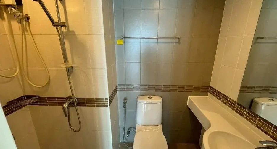 À louer 2 chambres condo à Mueang Udon Thani, Udon Thani