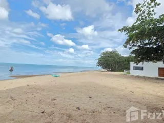 Haus zum Kauf mit 3 Zimmer in Lamae, Chumphon