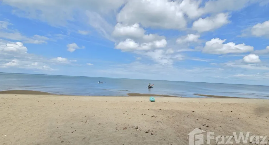 Haus zum Kauf mit 3 Zimmer in Lamae, Chumphon