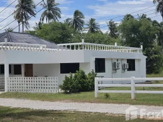 Haus zum Kauf mit 5 Zimmer in Lamae, Chumphon