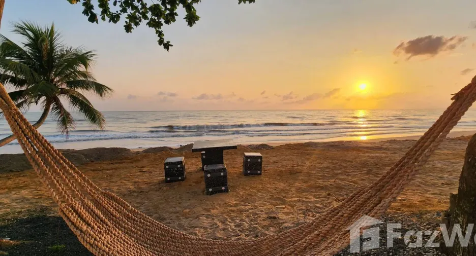 Haus zum Kauf mit 5 Zimmer in Lamae, Chumphon
