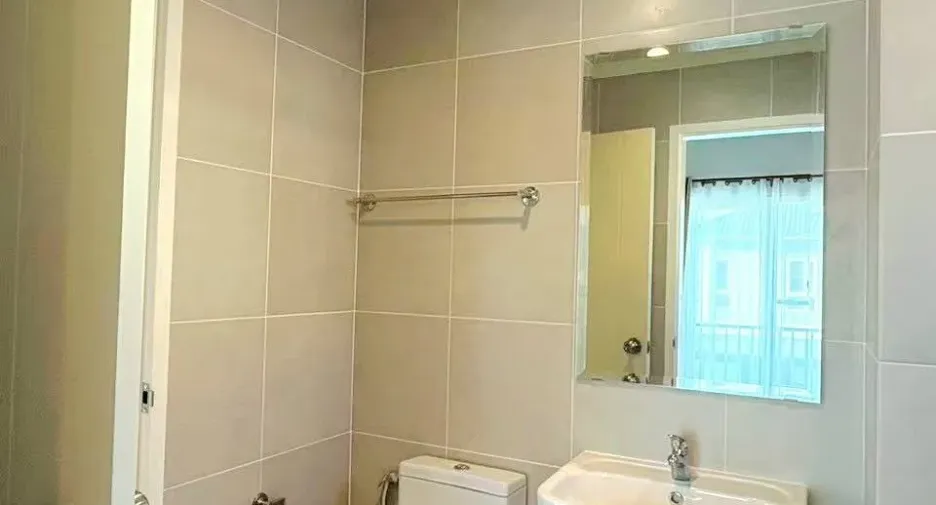 For rent 3 bedrooms house in Mueang Chiang Rai, Chiang Rai