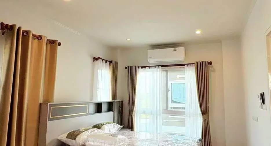 For rent 3 bedrooms house in Mueang Chiang Rai, Chiang Rai