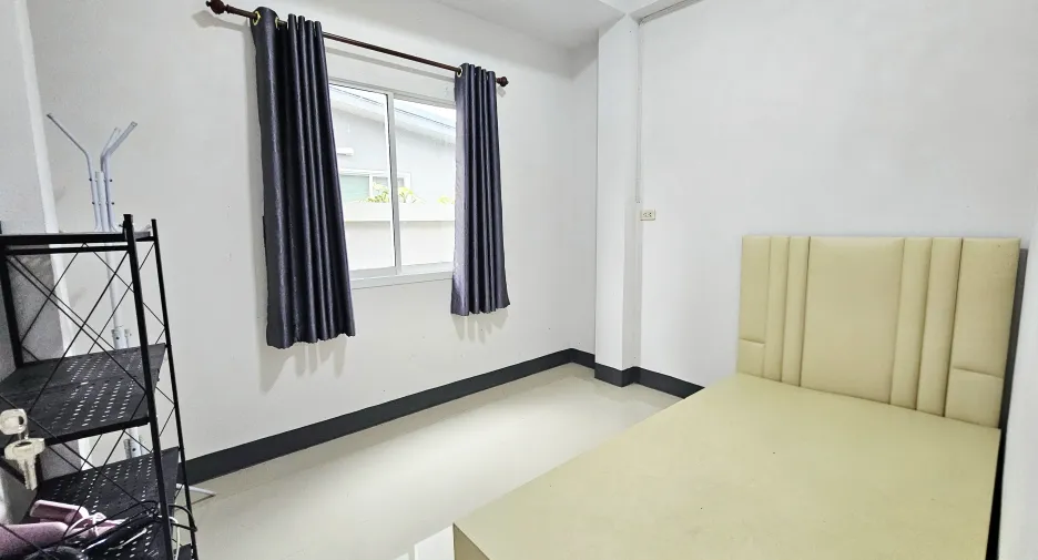 For rent 3 bedrooms house in Mueang Chiang Rai, Chiang Rai