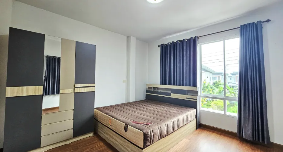For rent 3 bedrooms house in Mueang Chiang Rai, Chiang Rai